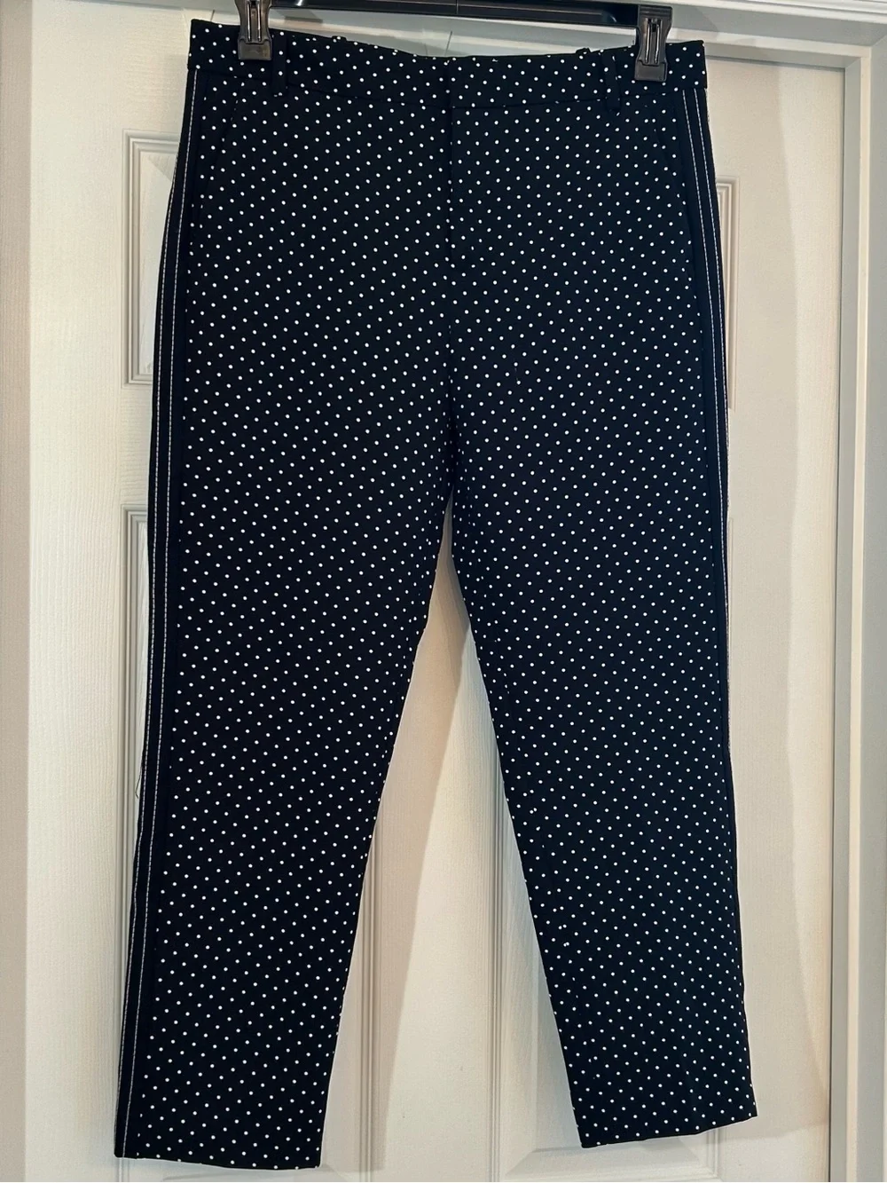 ZARA BLACK AND WHITE POLKA DOT TROUSERS SIZE M